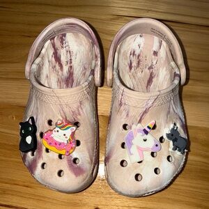 Toddler Classic Marbled Crocs with Charms